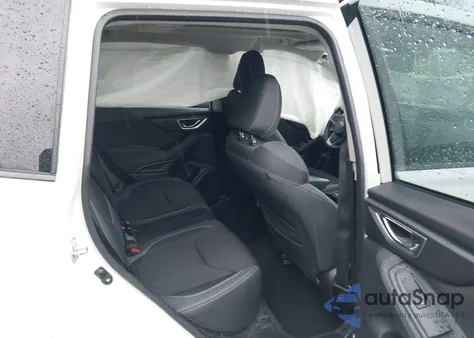 2021 Subaru Forester Premium z USA, uszkodzony, nr VIN JF2SKAJC5MH508572